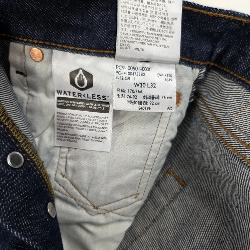 Levi's 501 Original Shrink-to-fit Men's Dark Wash Straight Leg Jeans